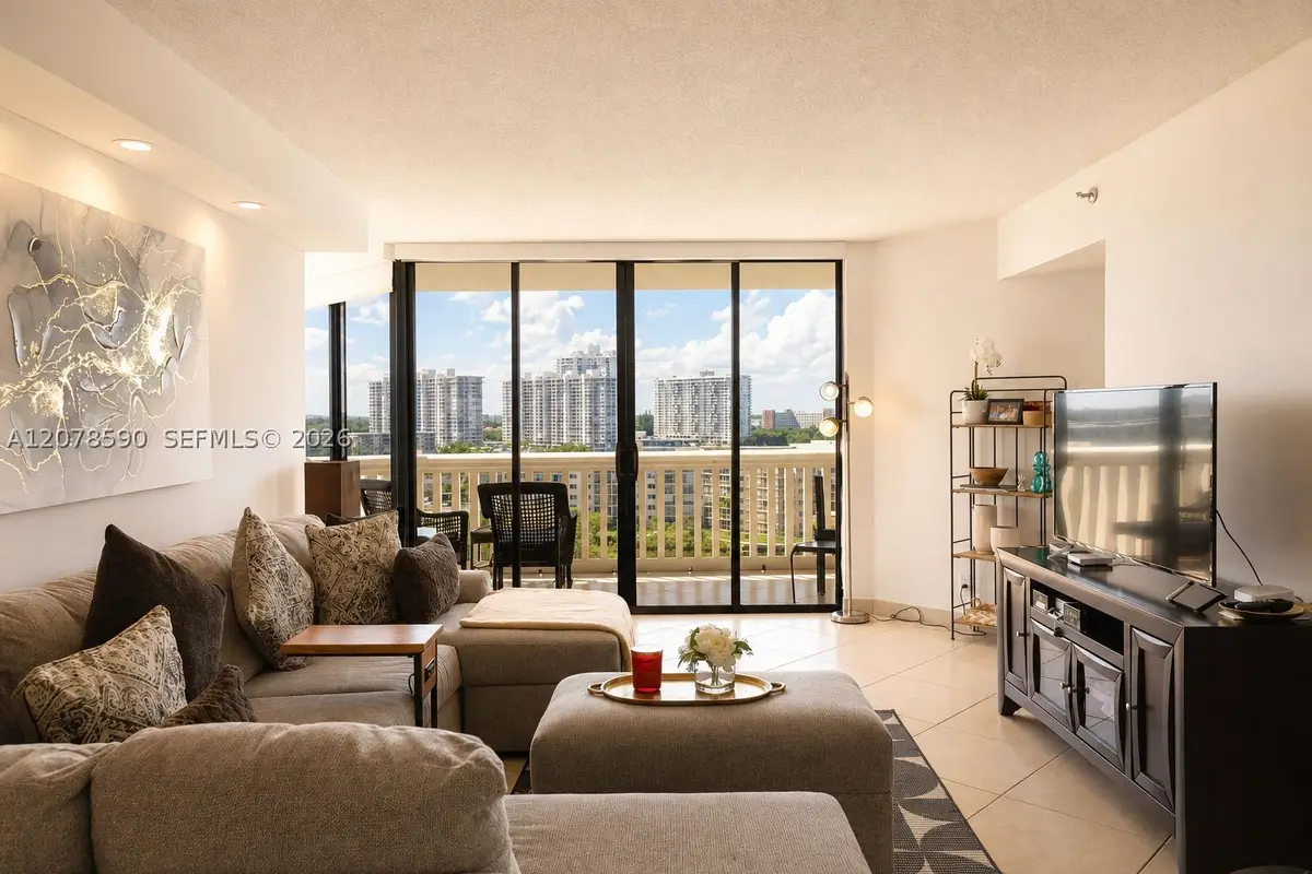 1000 W Island Blvd #1010, Aventura, FL 33160 - #1