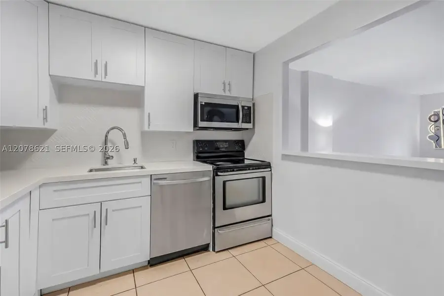 16950 W Dixie Hwy #A626, North Miami Beach, FL 33160 - #3