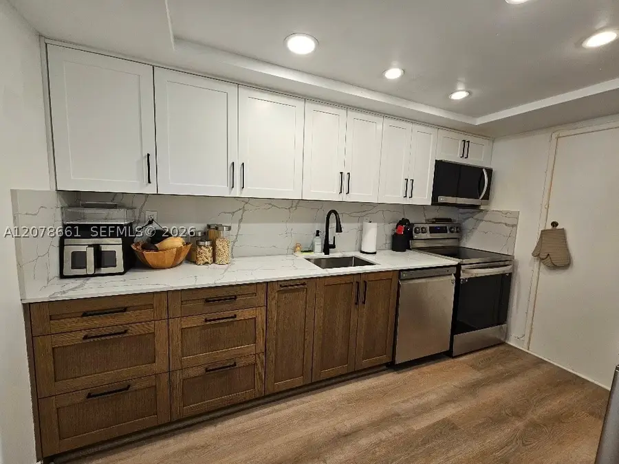 18061 Biscayne Blvd #1602, Aventura, FL 33160 - #2