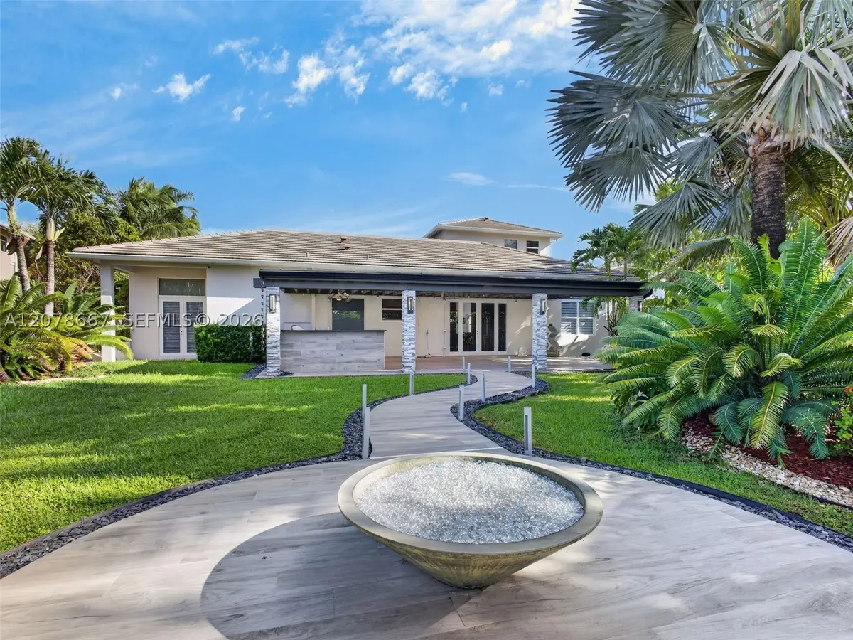 1371 Victoria Isle Dr, Weston, FL 33327 - #1