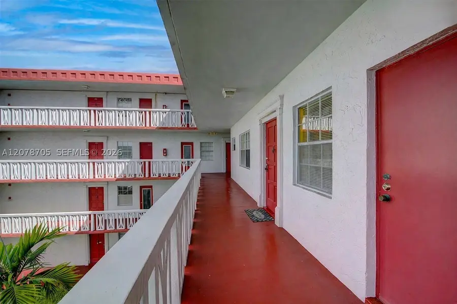 Address Withheld By Seller, Lauderdale Lakes, FL 33319 - #3