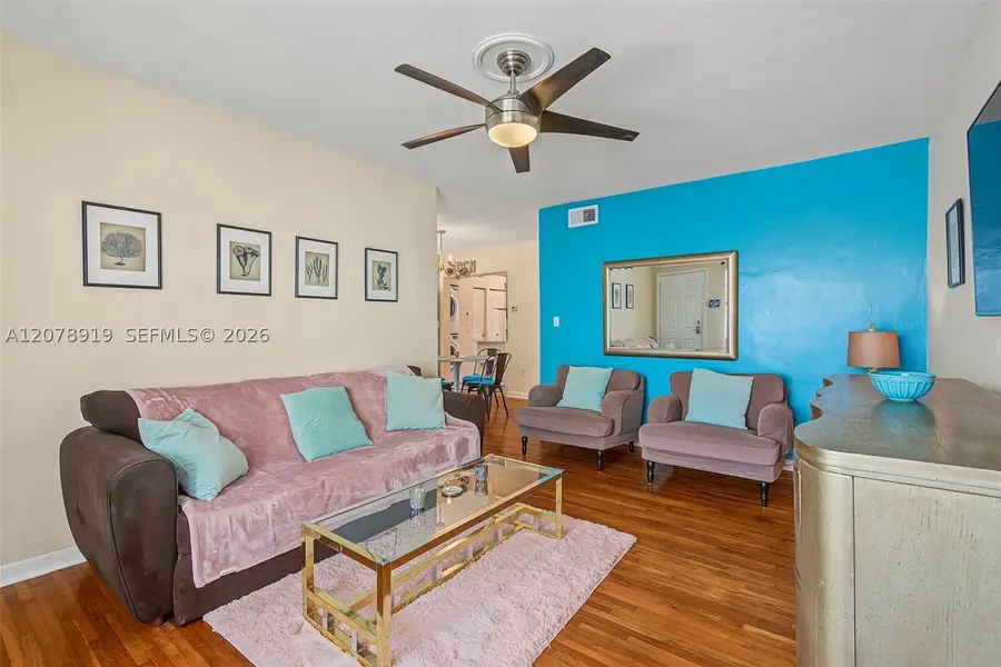 915 8th St #102, Miami Beach, FL 33139 - #2