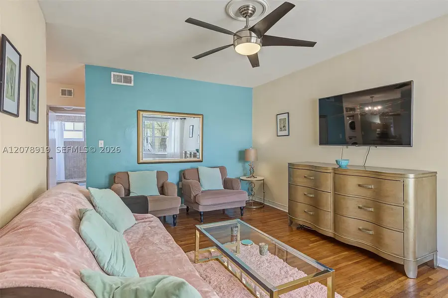 915 8th St #102, Miami Beach, FL 33139 - #3