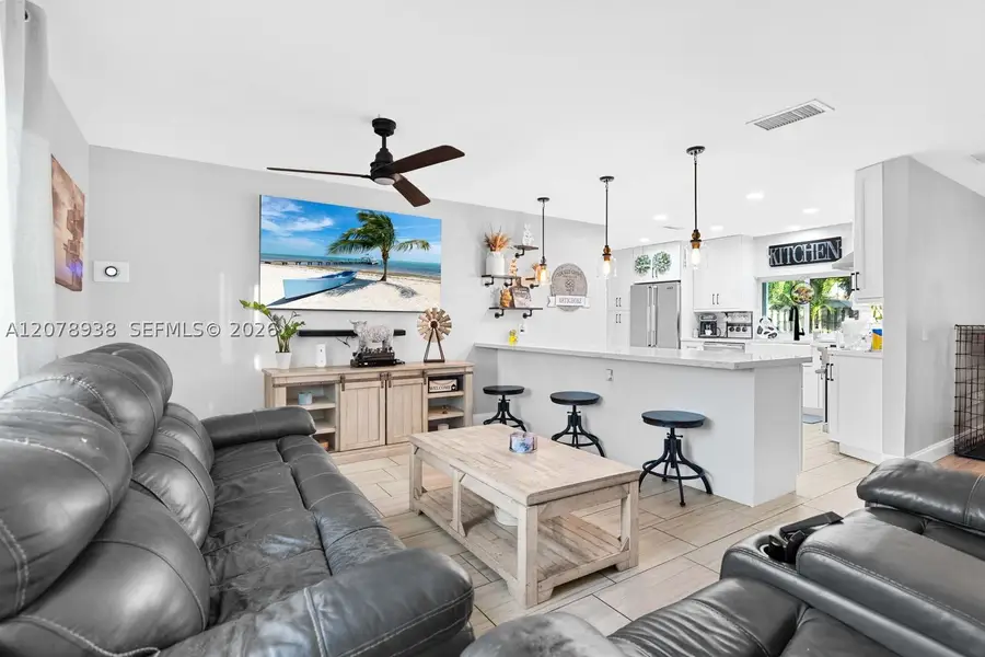 11660 NW 38th Pl, Sunrise, FL 33323 - #2
