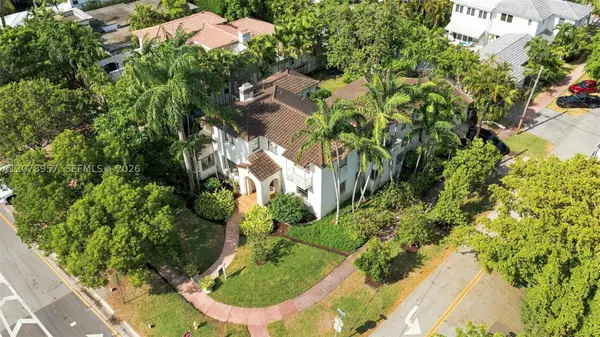 5680 Pine Tree Dr, Miami Beach, FL 33140