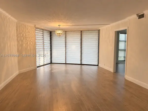 4000 Towerside Ter #304, Miami, FL 33138