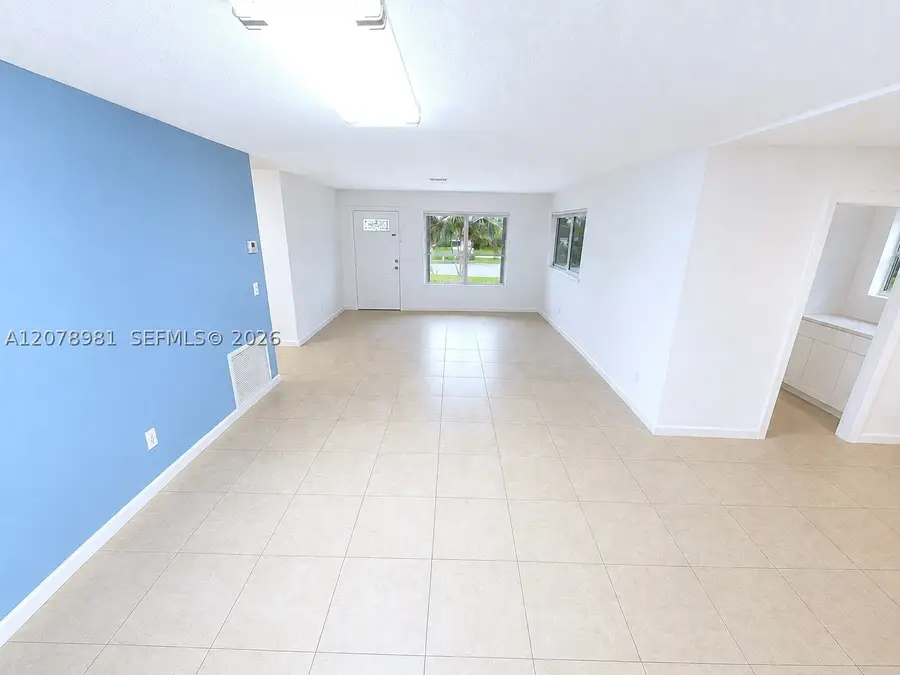4940 SW 25th Ave, Dania Beach, FL 33312 - #2