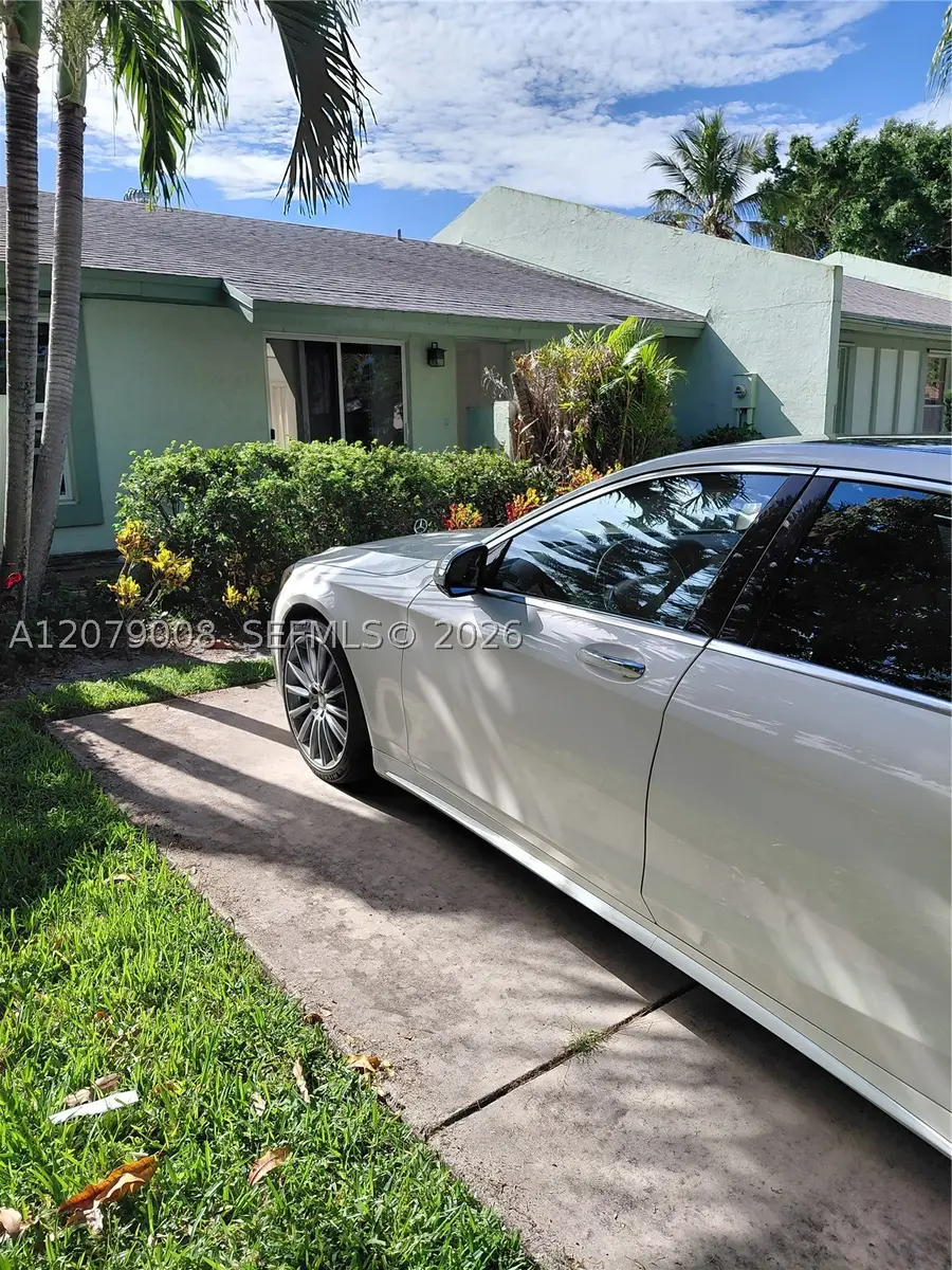 16 Camden Ln, Boynton Beach, FL 33426 - #2