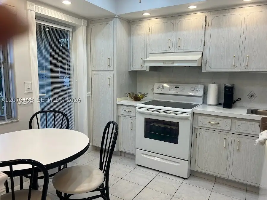 1350 Atlantic Shores Blvd #322, Hallandale Beach, FL 33009 - #1