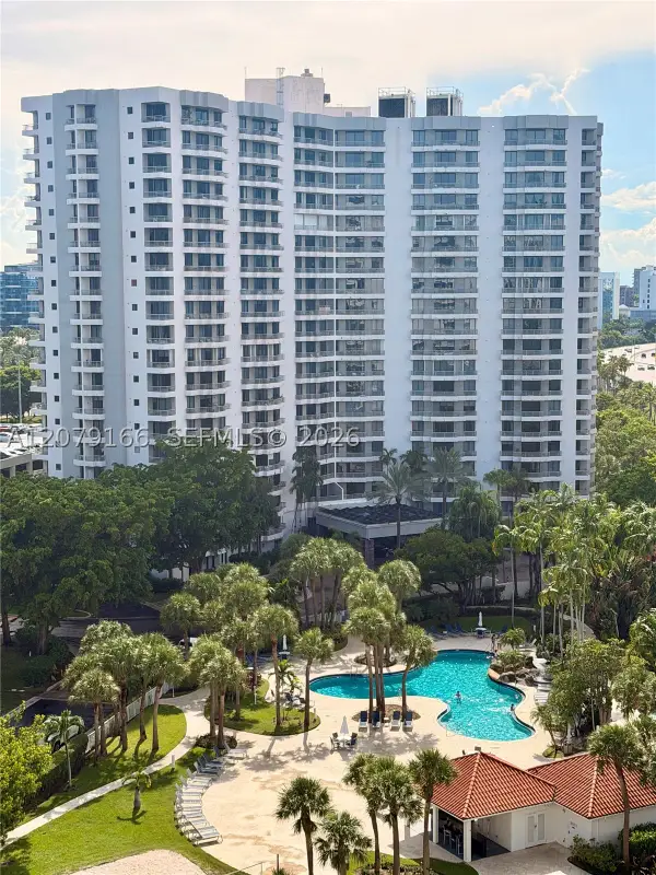 3300 NE 192nd St #702, Aventura, FL 33180