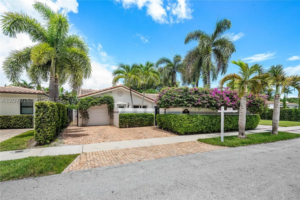 1015 SE 11th Ct, Fort Lauderdale, FL 33316 - #1
