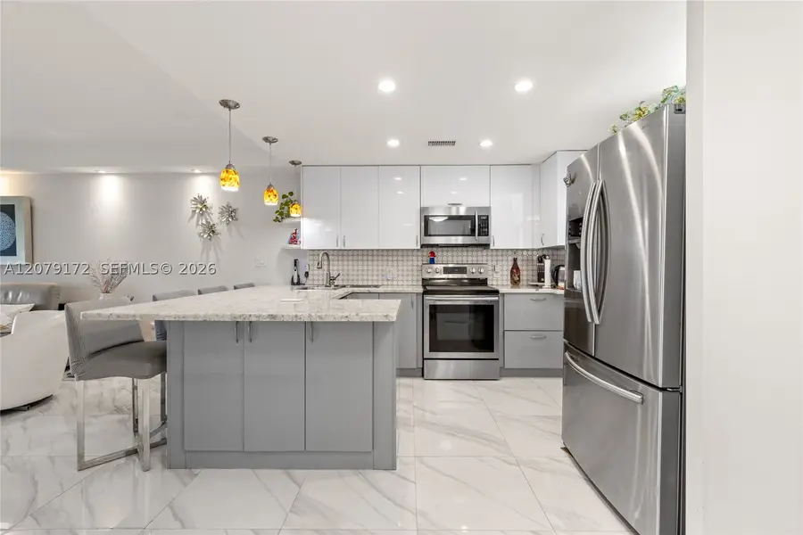 2855 Leonard Dr #H605, Aventura, FL 33160 - #2