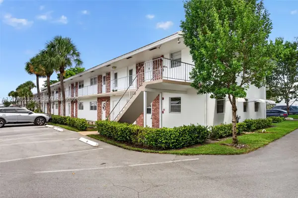 2551 W Golf Blvd #101, Pompano Beach, FL 33064