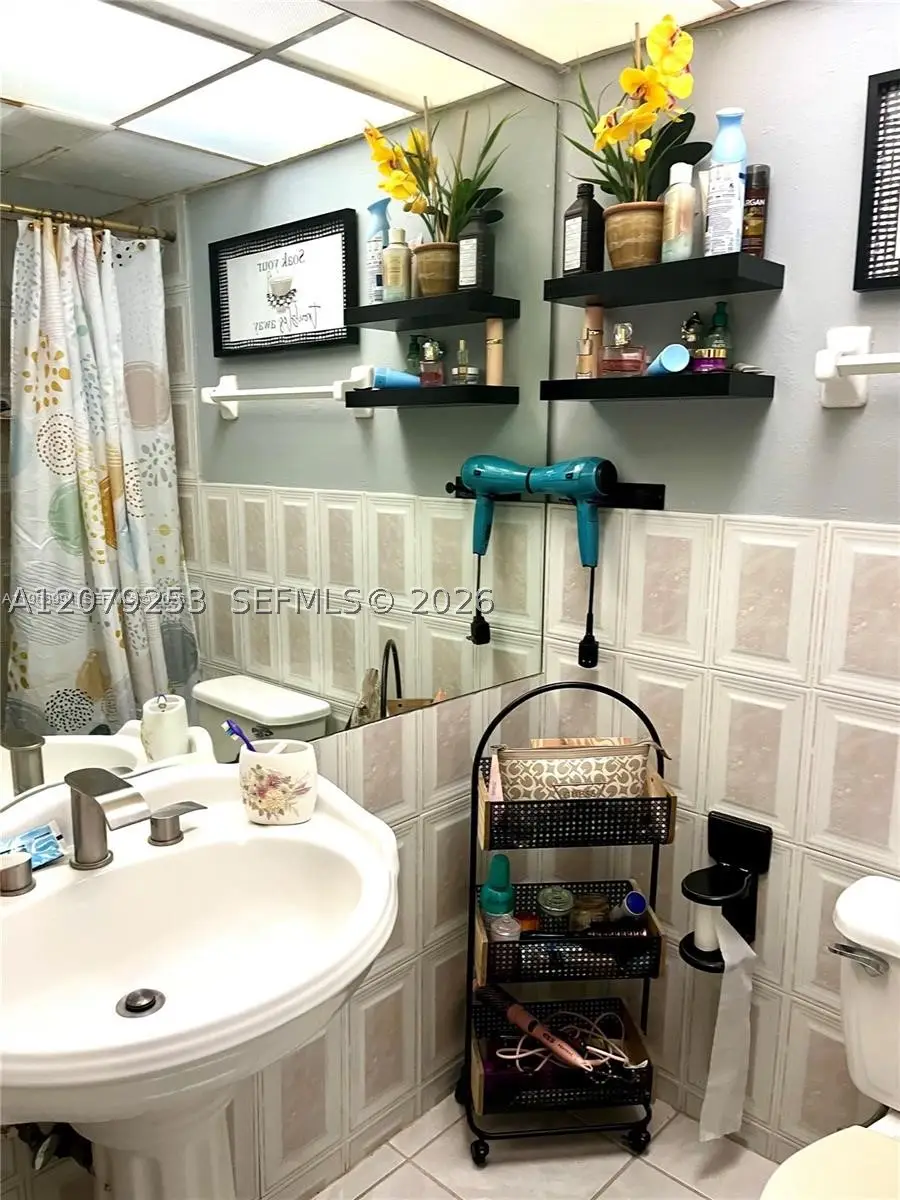 3760 Inverrary Dr #2R, Lauderhill, FL 33319 - #3