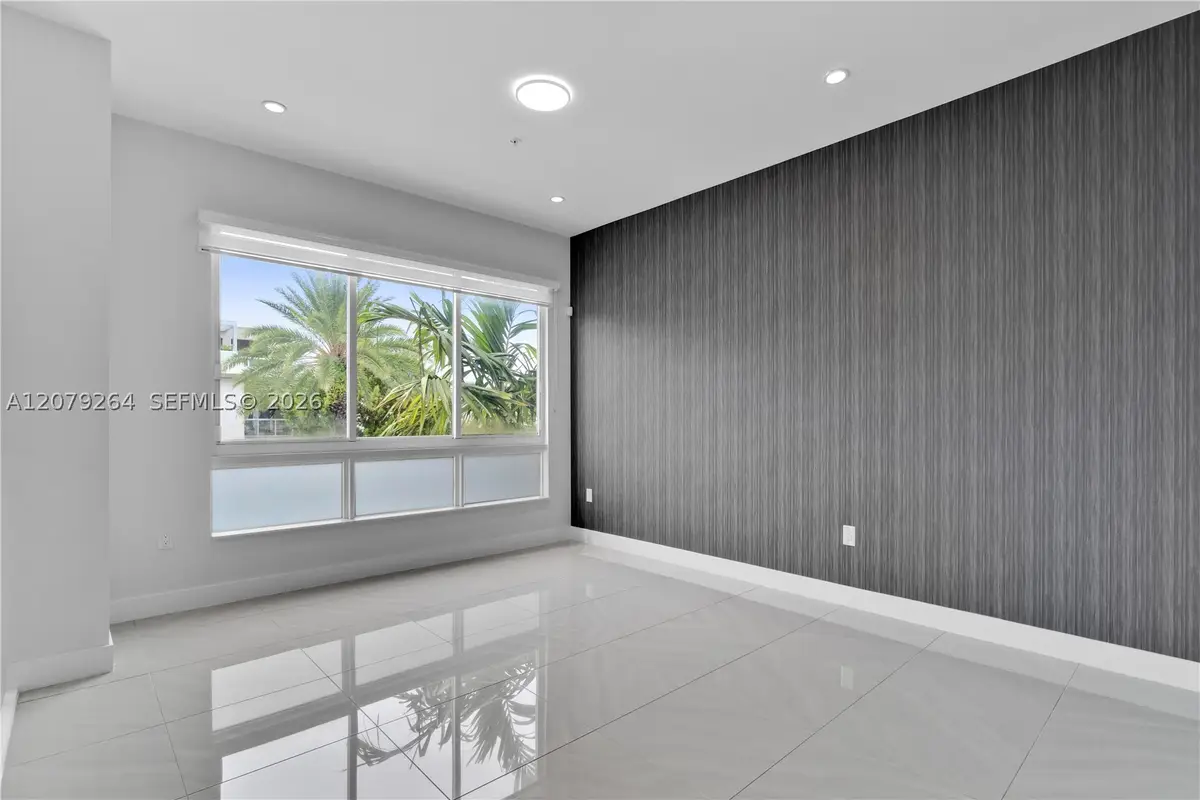 10517 NW 66th St, Doral, FL 33178 - #1