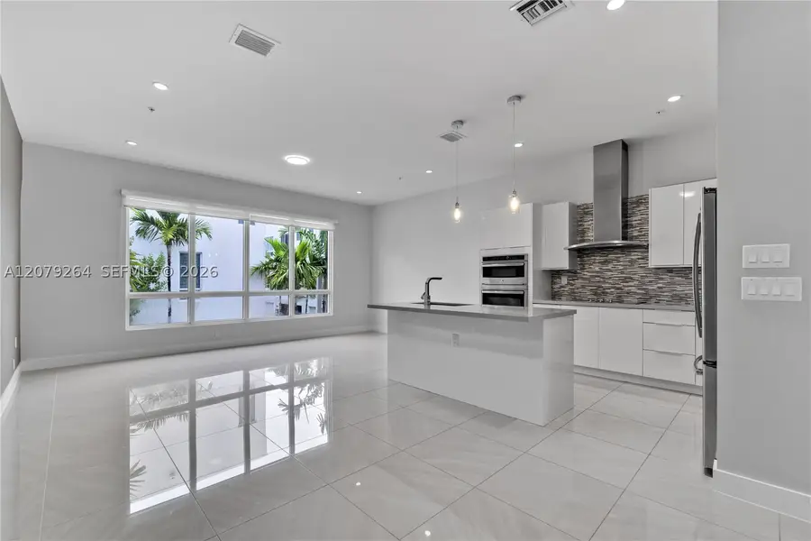 10517 NW 66th St, Doral, FL 33178 - #3