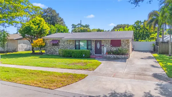311 SW 70th Ter, Pembroke Pines, FL 33023