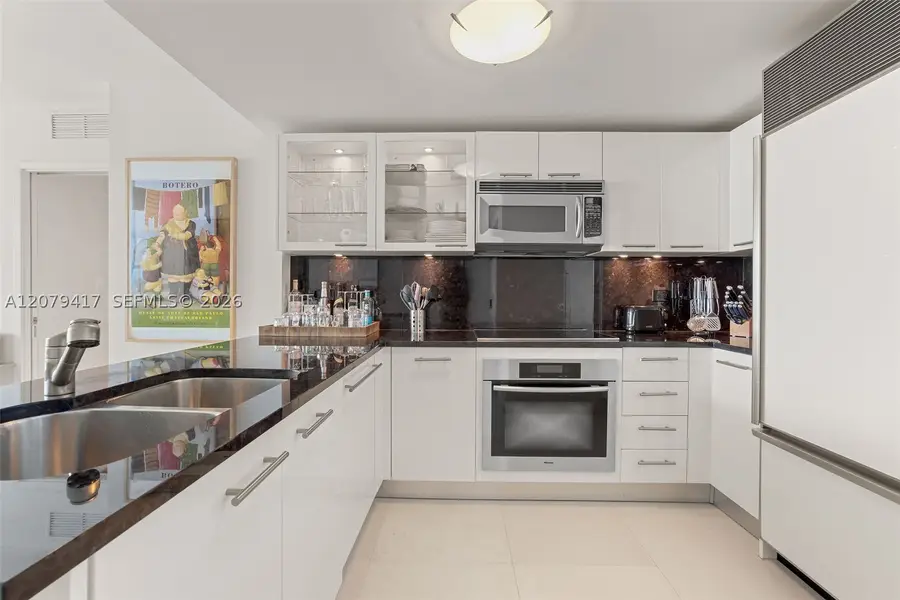 6801 Collins Ave #1401, Miami Beach, FL 33141 - #2