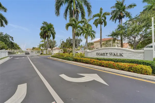 774 SW 120th Ave, Pembroke Pines, FL 33025