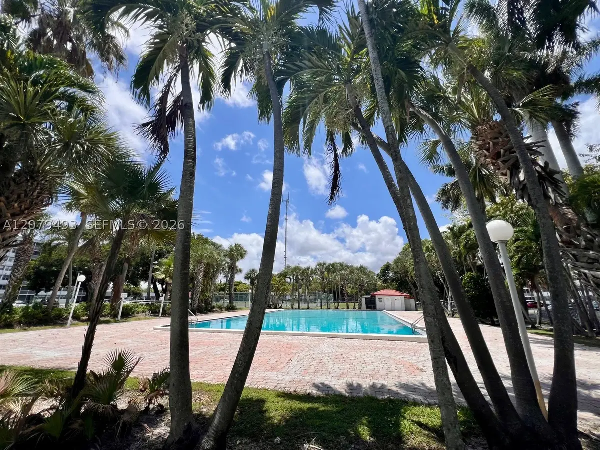 700 NW 214th St #411, Miami Gardens, FL 33169 - #1