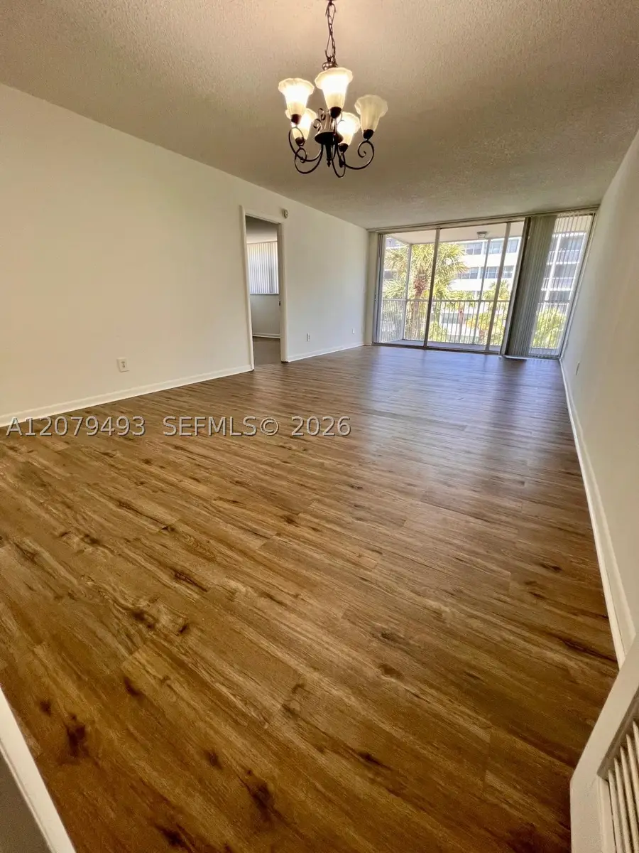 700 NW 214th St #411, Miami Gardens, FL 33169 - #3