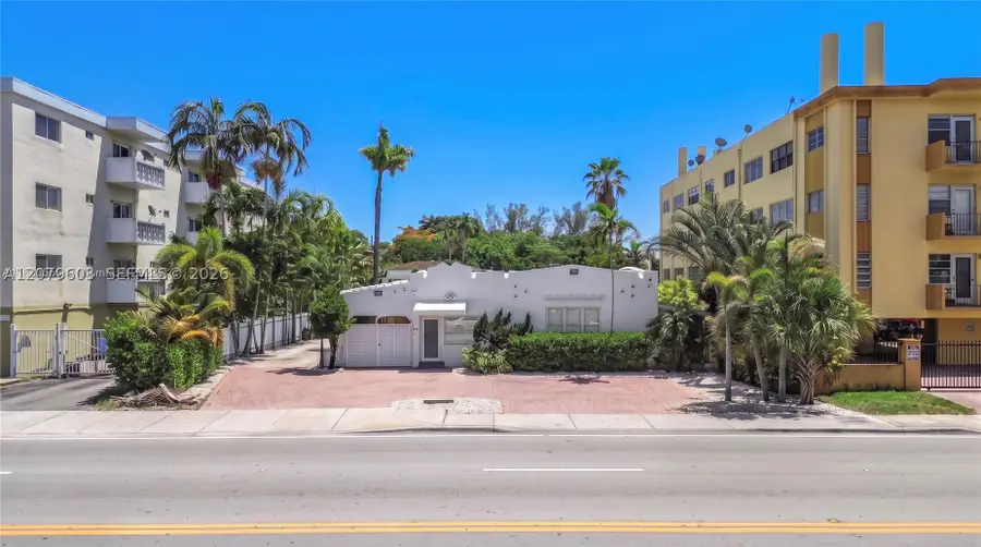 340 NE 125th St, North Miami, FL 33161 - #2