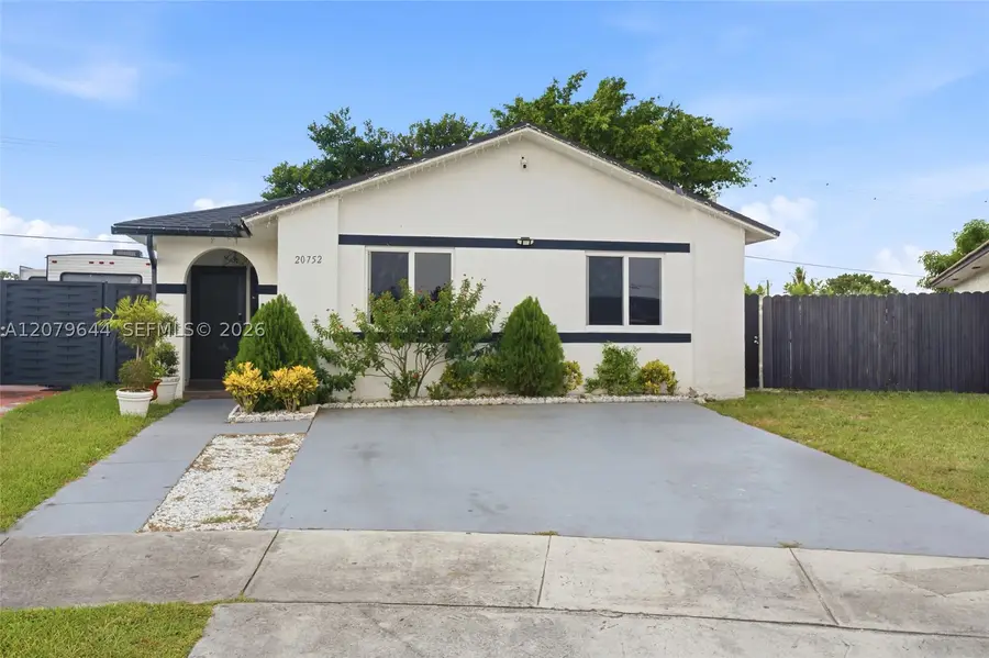 20752 SW 121st Ct, Miami, FL 33177 - #2