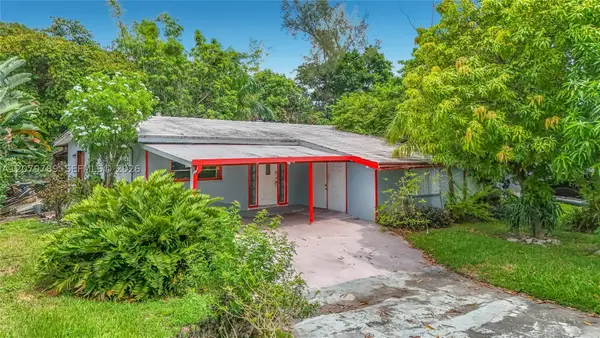 5661 Allen St, Hollywood, FL 33021