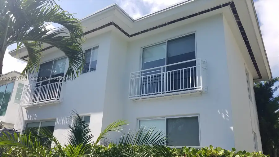 3921 N Meridian Ave, Miami Beach, FL 33140 - #2