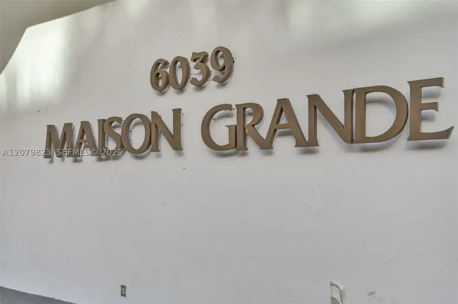 6039 Collins Ave #534, Miami Beach, FL 33140 - #3