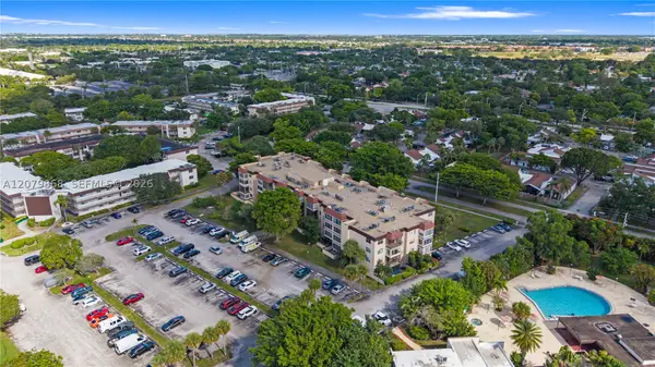 7300 NW 17th St #310, Plantation, FL 33313