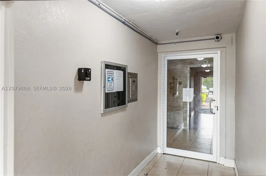 7300 NW 17th St #310, Plantation, FL 33313 - #3