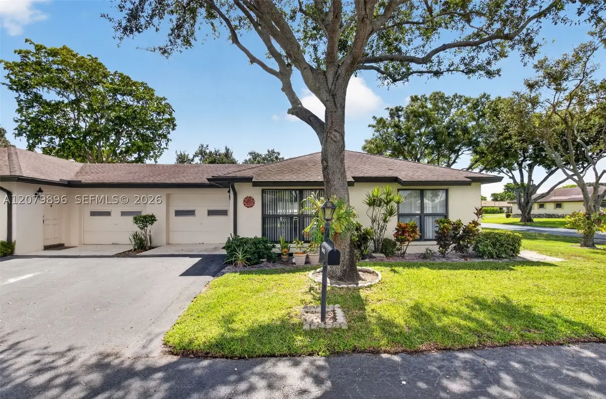 10086 Eaglewood Rd #B, Boynton Beach, FL 33436 - #1