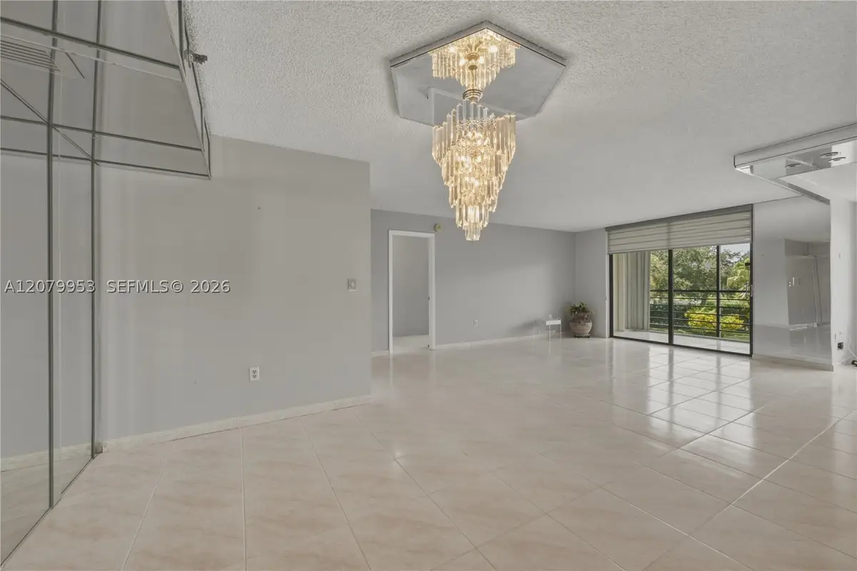 900 Saint Charles Pl #310, Pembroke Pines, FL 33026 - #1