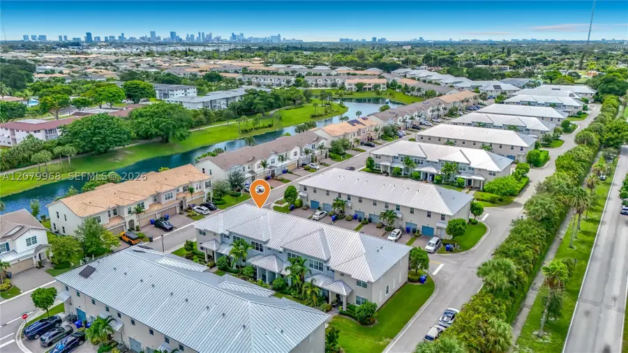1040 Eucalyptus Dr #2, Hollywood, FL 33021 - #2