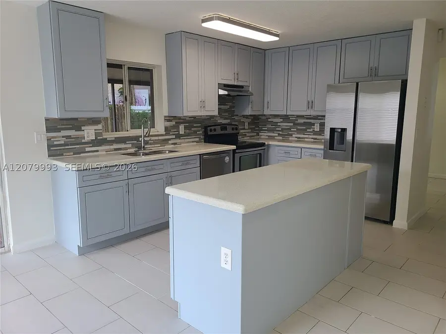 8820 SW 13th St, Pembroke Pines, FL 33025 - #3