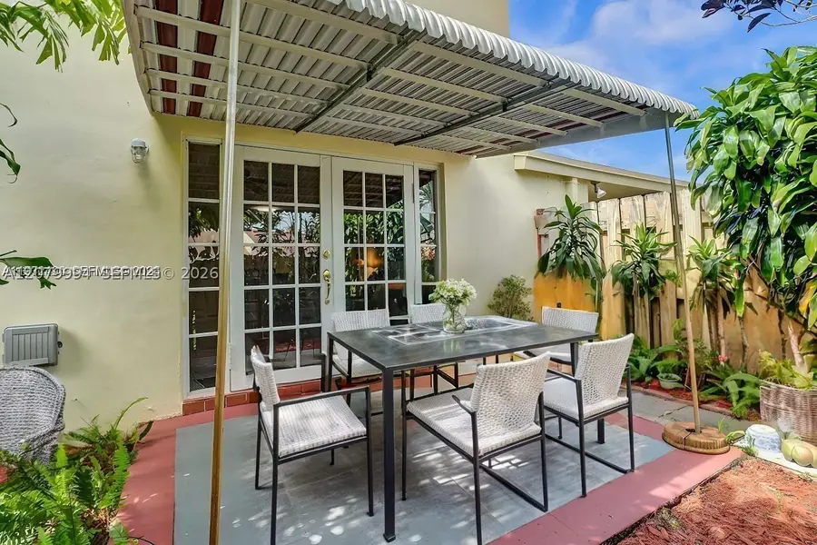 3021 NW 68th St #11 G, Fort Lauderdale, FL 33309 - #2