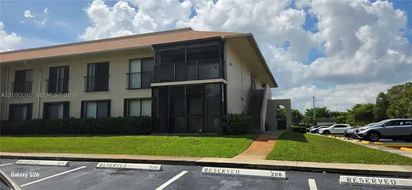 5981 Washington St #206, Hollywood, FL 33023