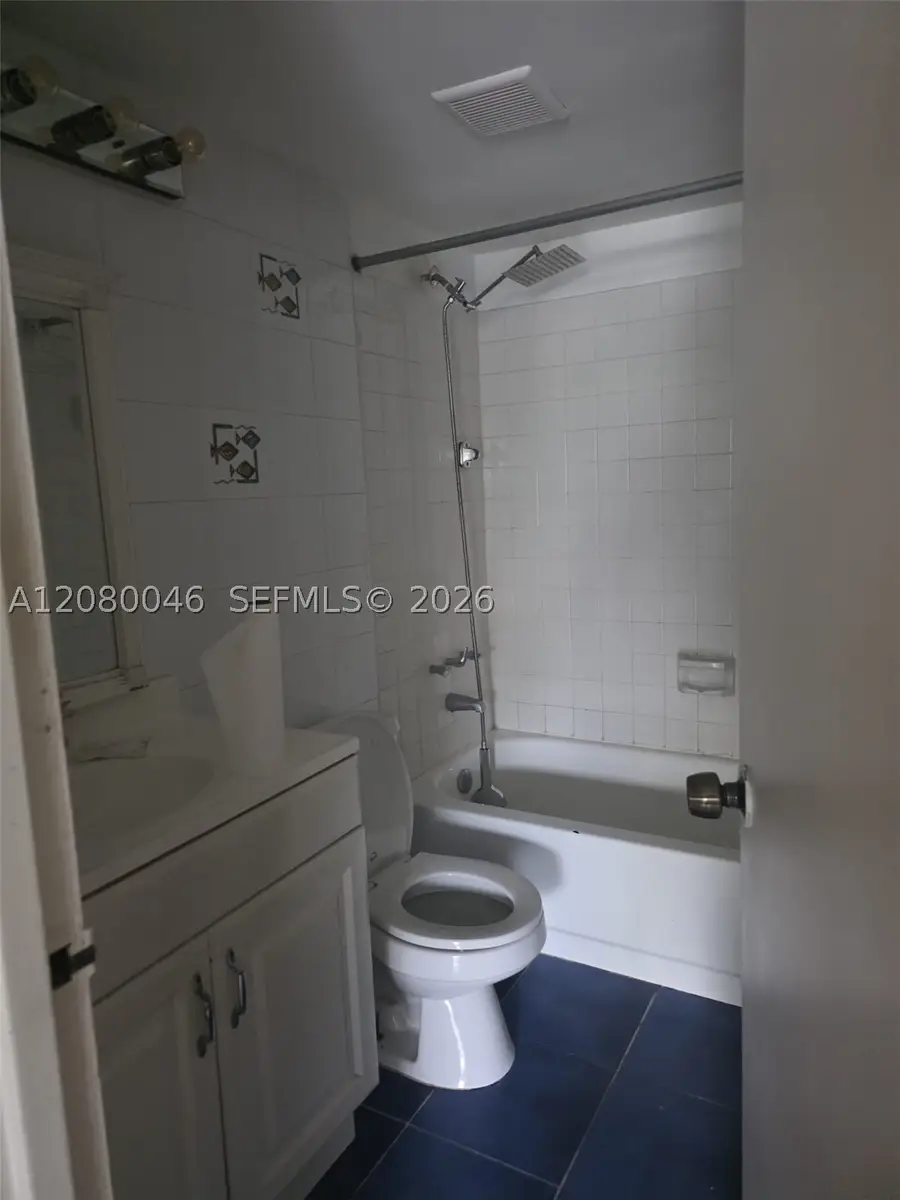 5981 Washington St #206, Hollywood, FL 33023 - #3