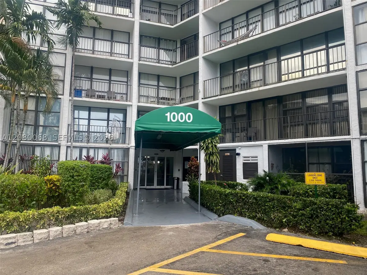 1000 Parkview Dr #427, Hallandale Beach, FL 33009 - #1