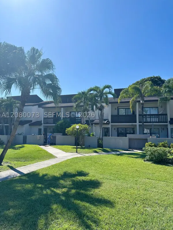 10182 NW 41st St #100-9, Doral, FL 33178