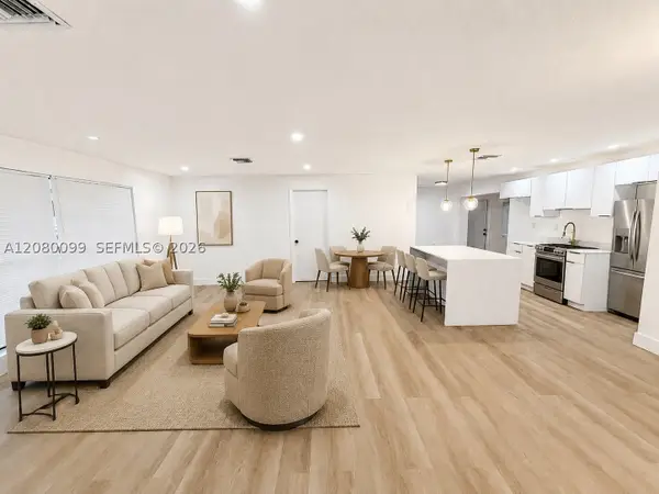 2486 NW 73rd Ave, Sunrise, FL 33313