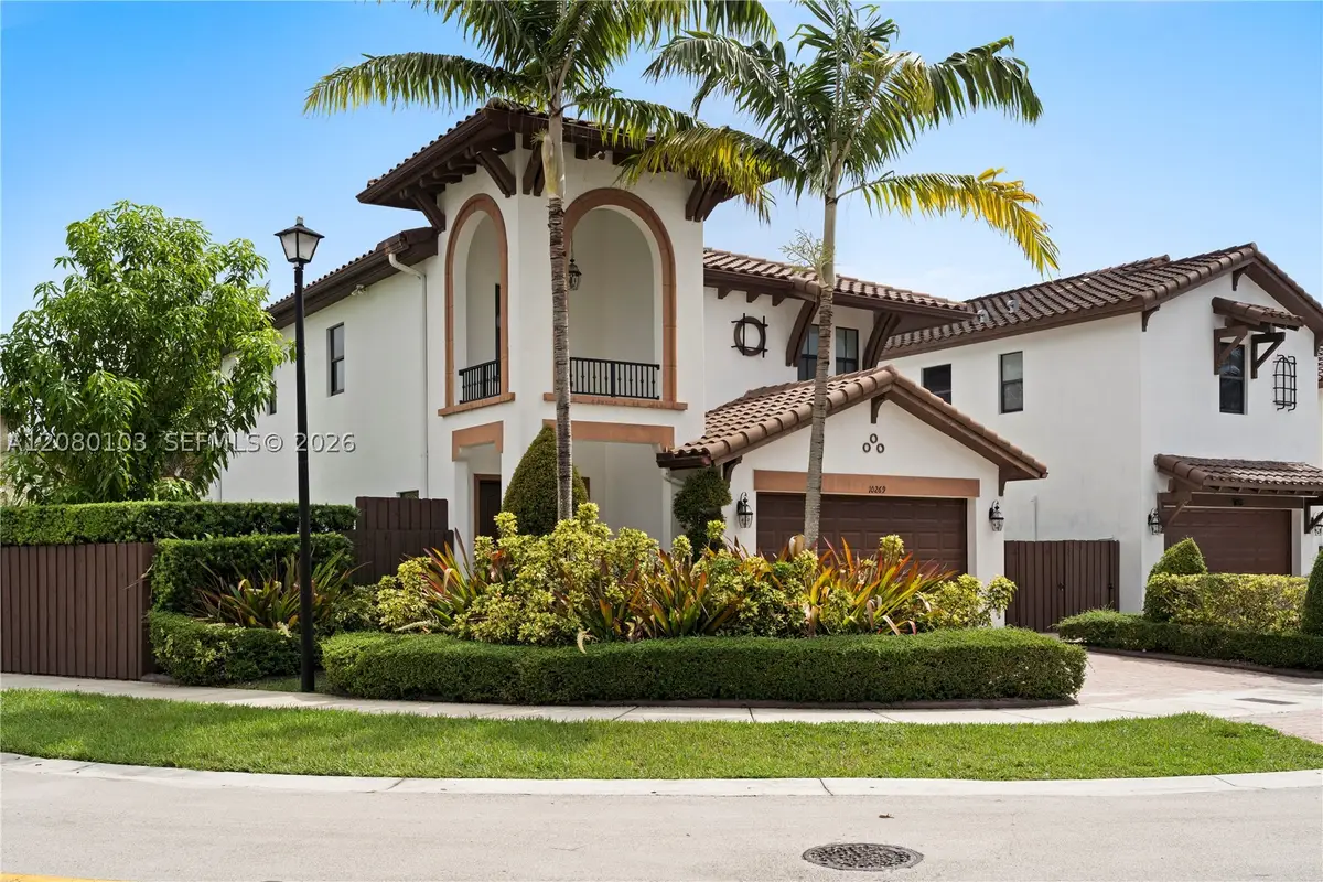 10269 NW 86th St, Doral, FL 33178 - #1