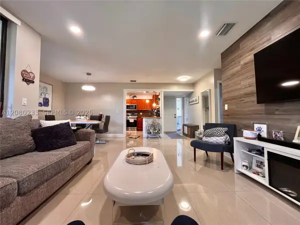 4511 S Carambola Cir S #27300, Coconut Creek, FL 33066