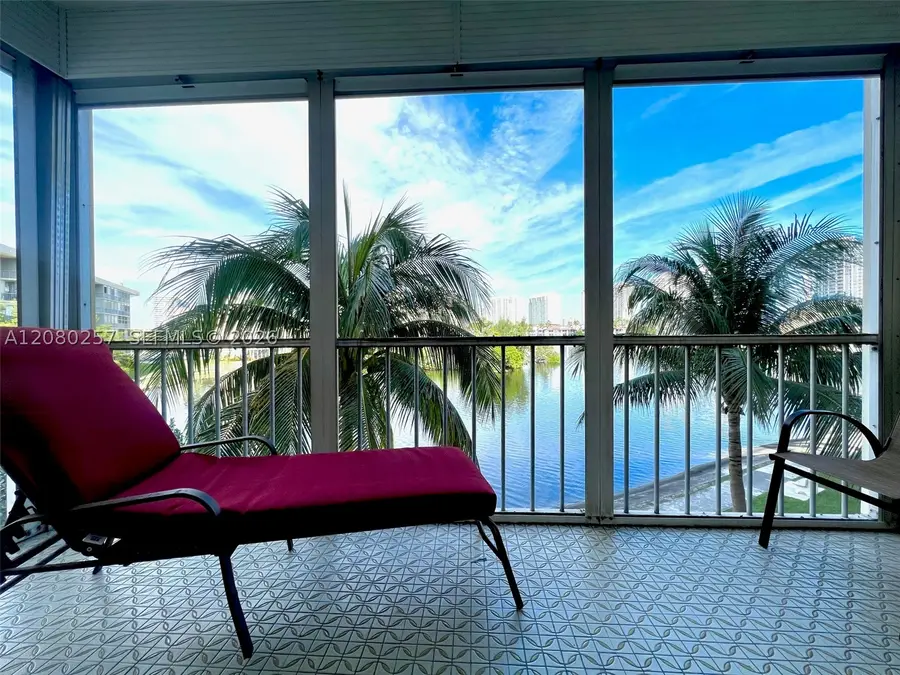 3030 Marcos Dr #T302, Aventura, FL 33160 - #2