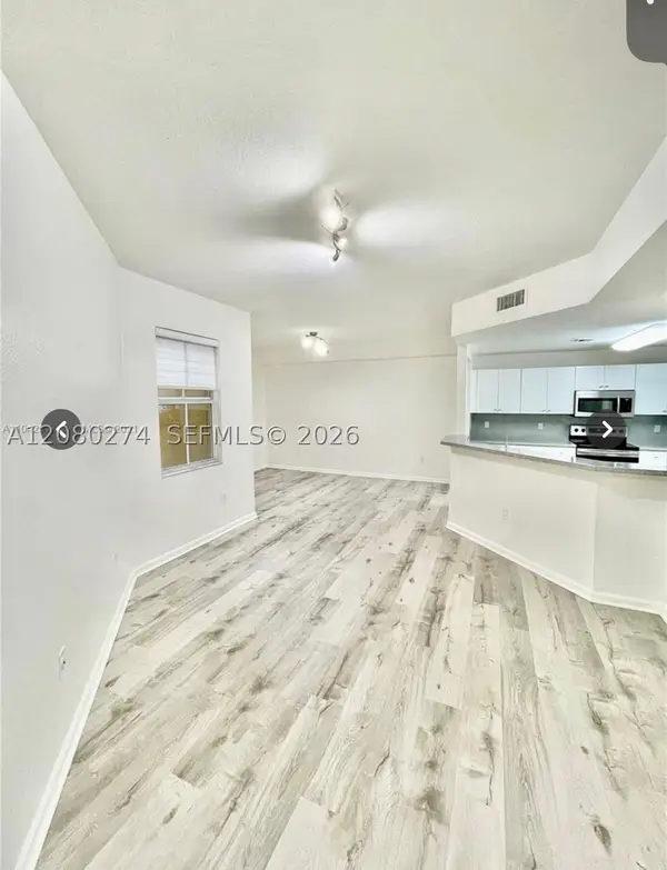 10902 NW 83 St #219, Doral, FL 33178