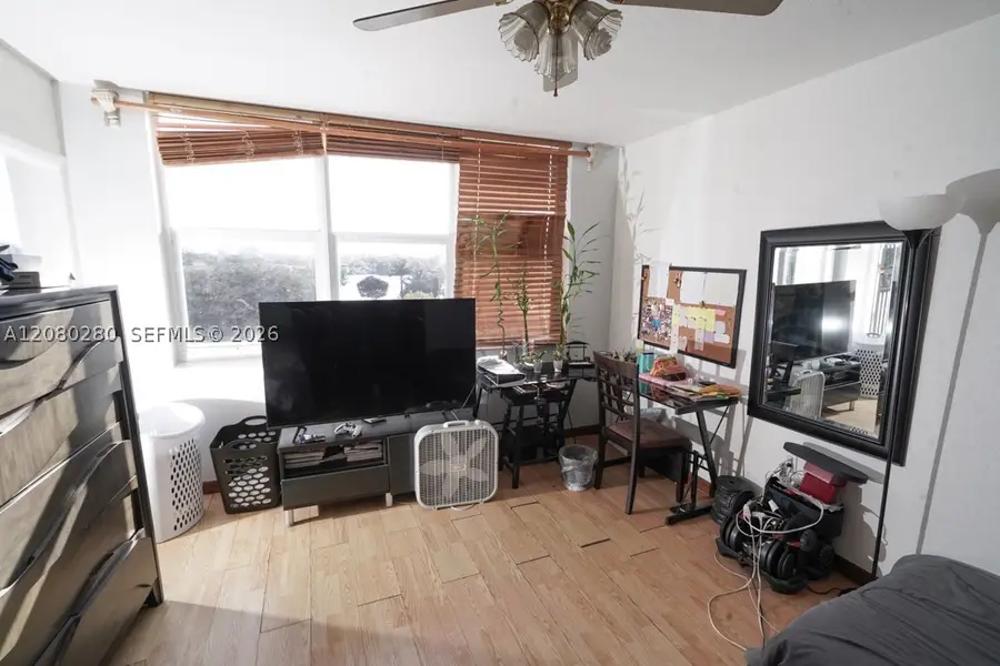 1780 NE 191st St #605-2, Miami, FL 33179 - #3