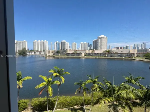 2861 Leonard Dr #F608, Aventura, FL 33160