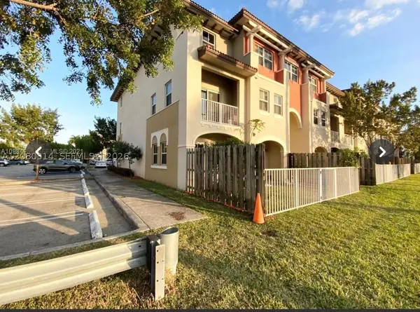 8650 NW 97 Ave #108, Doral, FL 33178