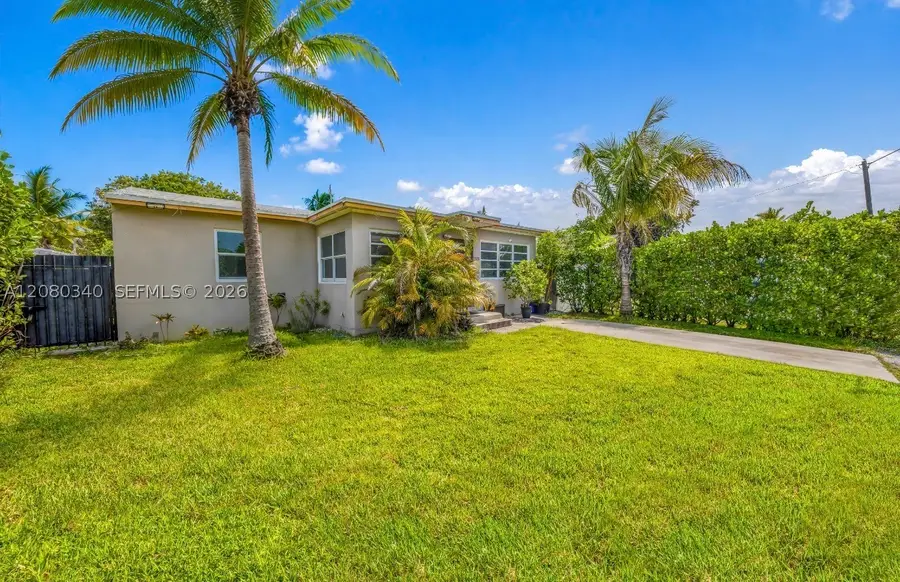 2326 Harding St, Hollywood, FL 33020 - #3